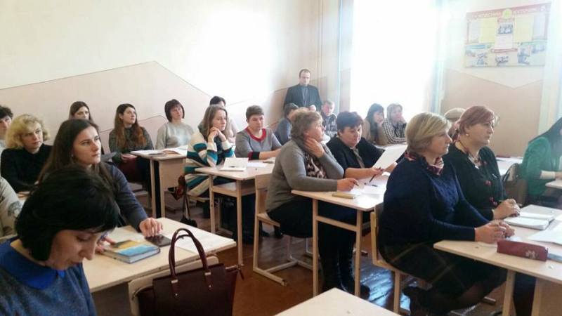 (Українська) Навчання педагогів технологіям STEM